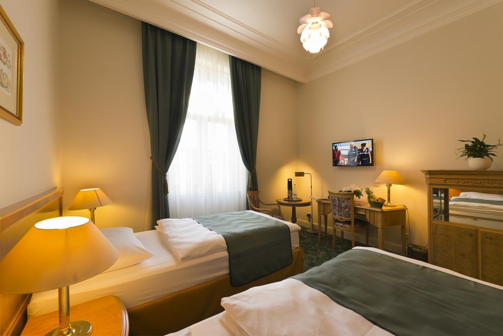 Grandhotel Ambassador Narodni Dum Карлови Вари Стая снимка