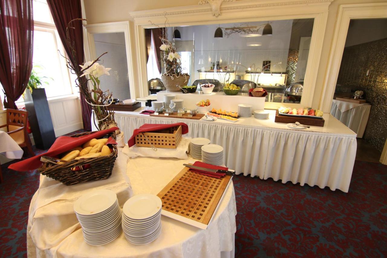 Grandhotel Ambassador Narodni Dum Карлови Вари Екстериор снимка
