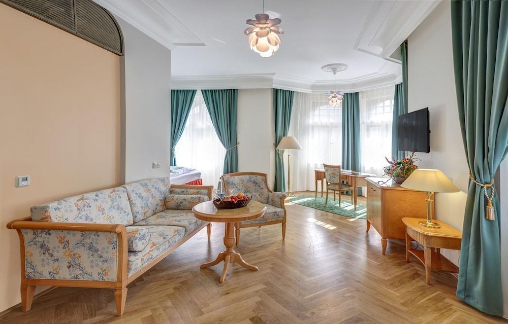Grandhotel Ambassador Narodni Dum Карлови Вари Екстериор снимка