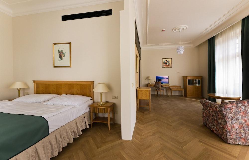 Grandhotel Ambassador Narodni Dum Карлови Вари Екстериор снимка