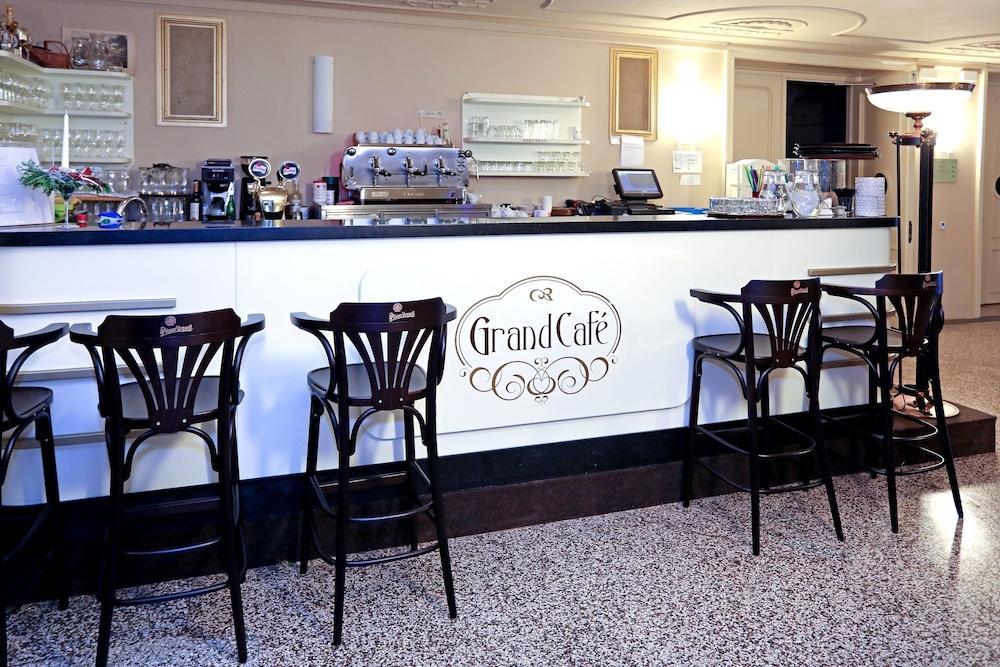 Grandhotel Ambassador Narodni Dum Карлови Вари Екстериор снимка
